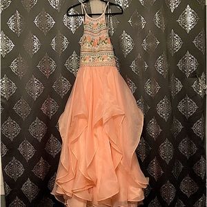 Plano Bridal Pink Floor-Length A-Line Princess Halter Sleeveless Dress